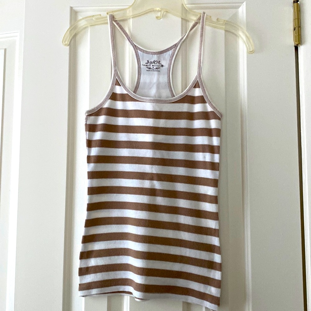 SO racernack styled tank top. Neutral colors with stretch for comfort.
